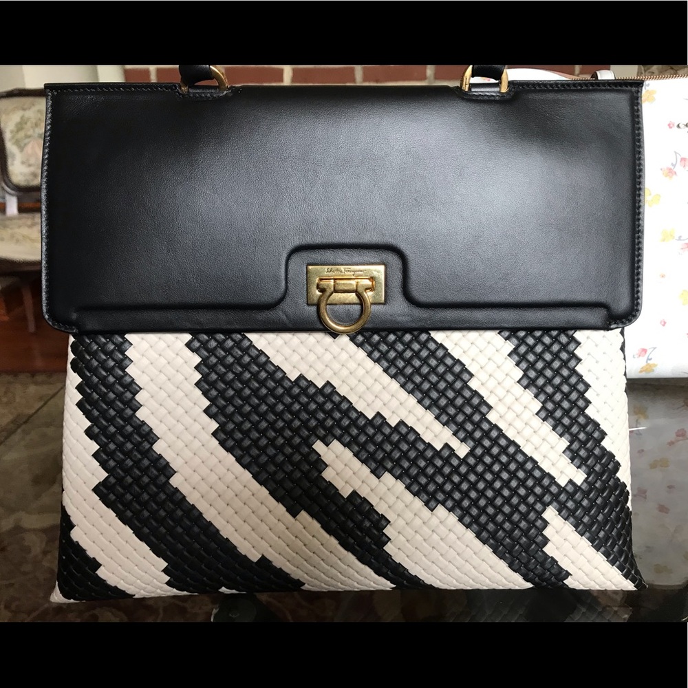 Salvatore Ferragamo Trifolio TH Top Hand… - Picture 3 of 15